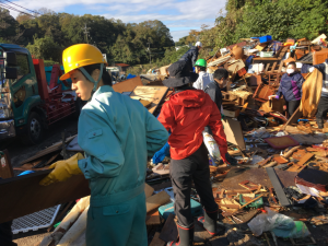地震被災地の廃棄物処理ボランティア活動
